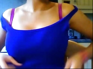 Hot Indian Girl Shows her tits on webcam - 3 min